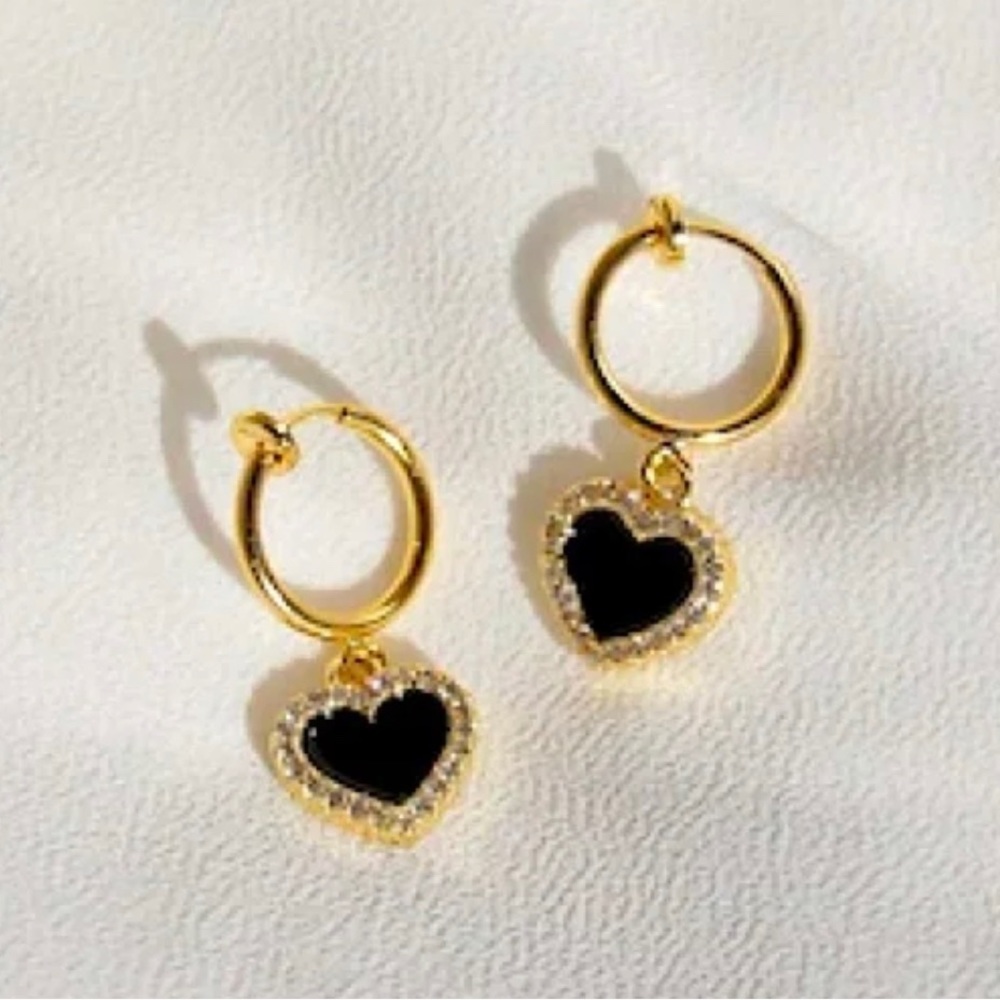 3/$25 New Gold Tone Hollow Out Black Heart Earrings O/S - Picture 3 of 3